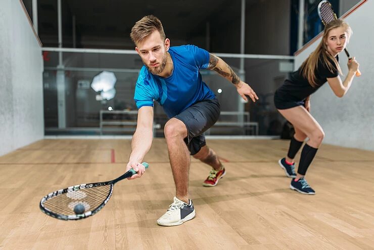How to Play Squash Like a Pro: Key Lessons from Champions
